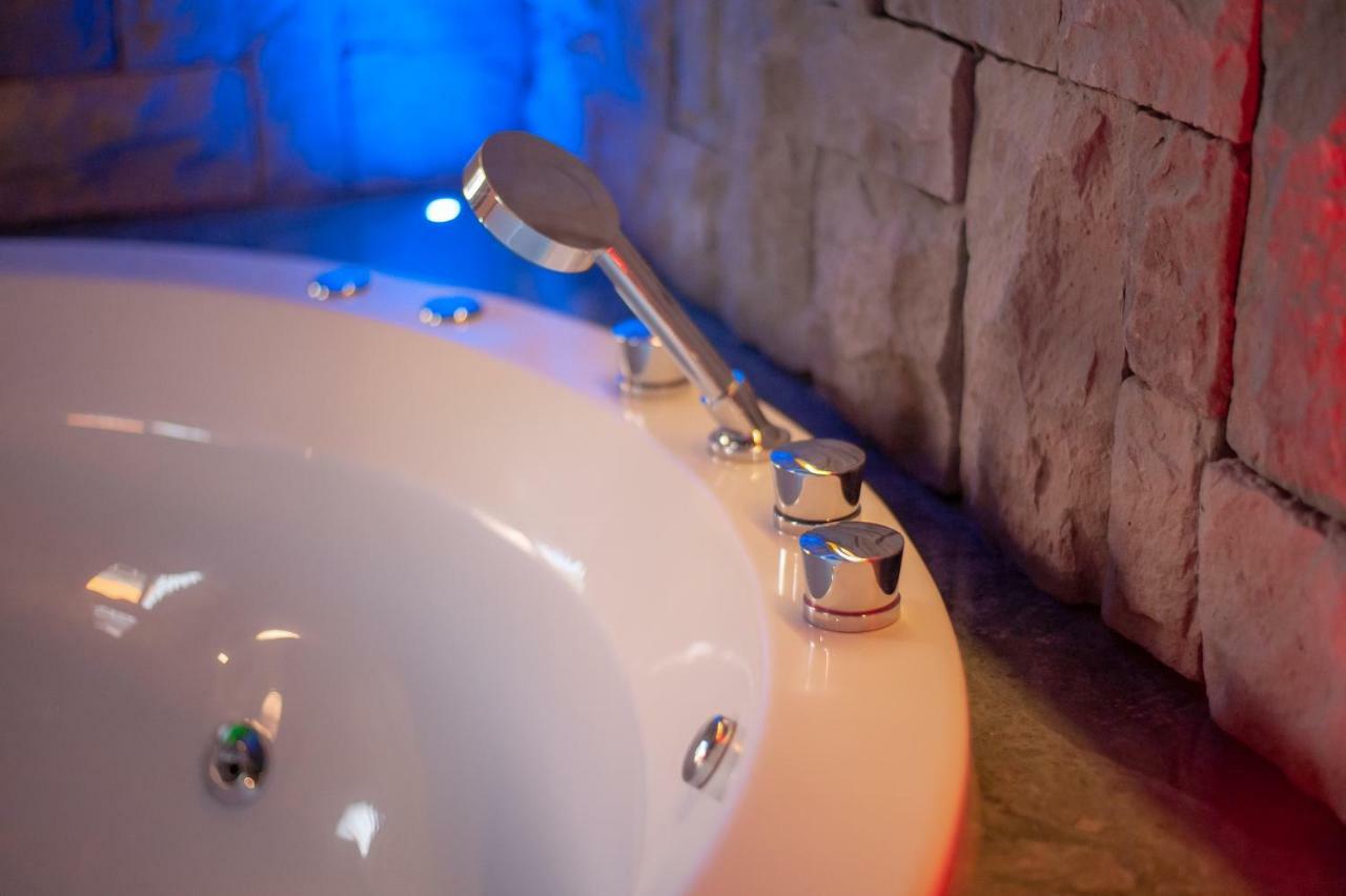 Castle Suites Паттая Екстер'єр фото
